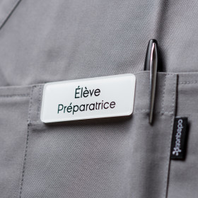 Badge magnétique d’élève préparatrice - Blanc
