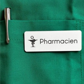 Badge pharmacien aimanté - Blanc