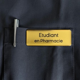 Badge étudiante / étudiant en pharmacie aimanté - Or