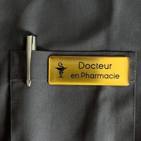 Badge docteur en pharmacie aimanté - Or
